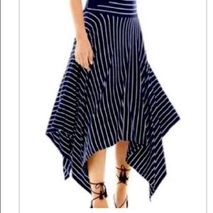 Cabi twirl skirt. navy/white. EUC. almost new